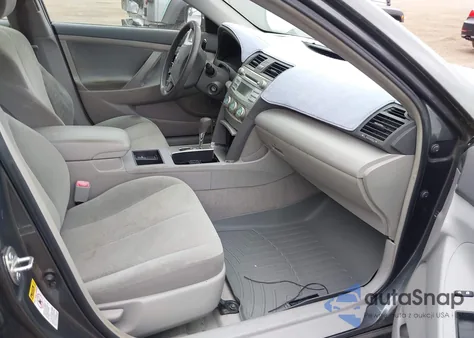 2007 Toyota Camry Le z USA, uszkodzony, nr VIN 4T1BE46K47U101776